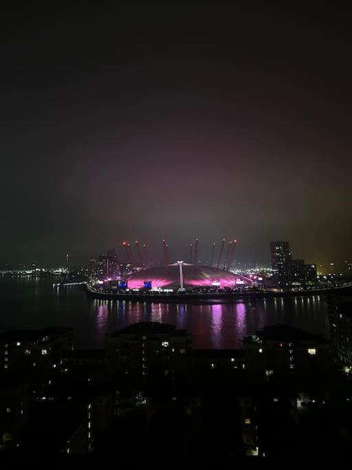 London Skylineviews 2 Bed 2 Bath Flat Near Canary Wharf, O2 & Excel Екстериор снимка