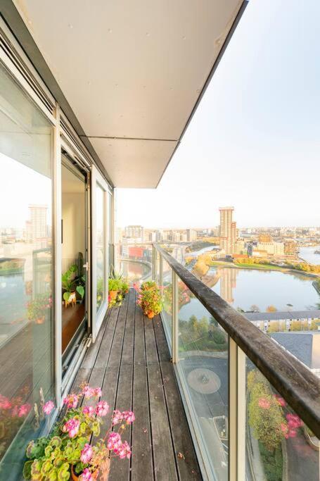 London Skylineviews 2 Bed 2 Bath Flat Near Canary Wharf, O2 & Excel Екстериор снимка