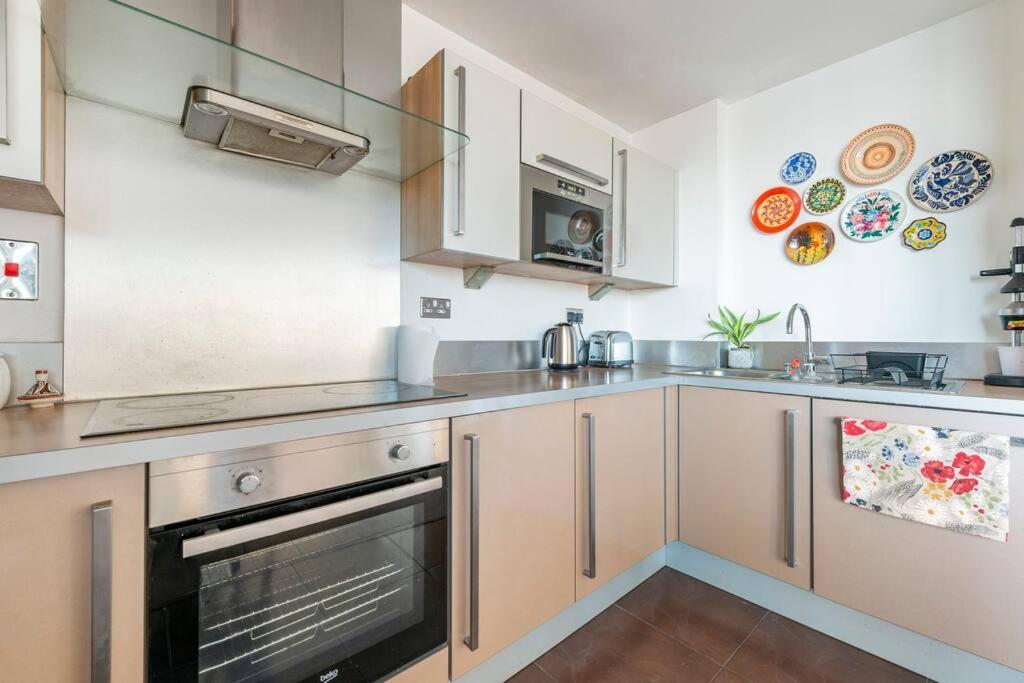 London Skylineviews 2 Bed 2 Bath Flat Near Canary Wharf, O2 & Excel Екстериор снимка